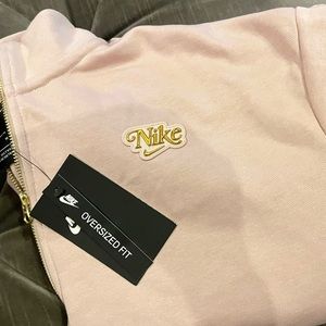 Womens NWT-Blush oversized Nike Sweatshirt